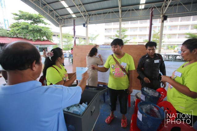 เริ่มนับคะแนน ประชามติร่างรธน.