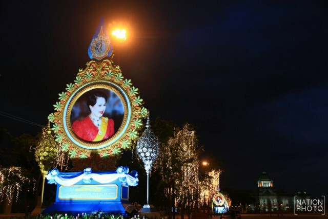 งดงาม...ไฟประดับเฉลิมพระเกียรติพระราชินี