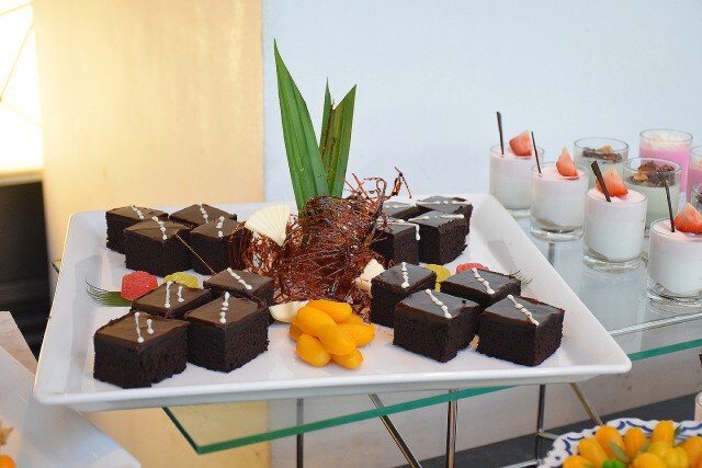 อร่อยปักหมุด : บุฟเฟ่ต์มื้อกลางวัน Retro Live Cafe @ ศูนย์ประชุมแห่งชาติสิริกิติ์