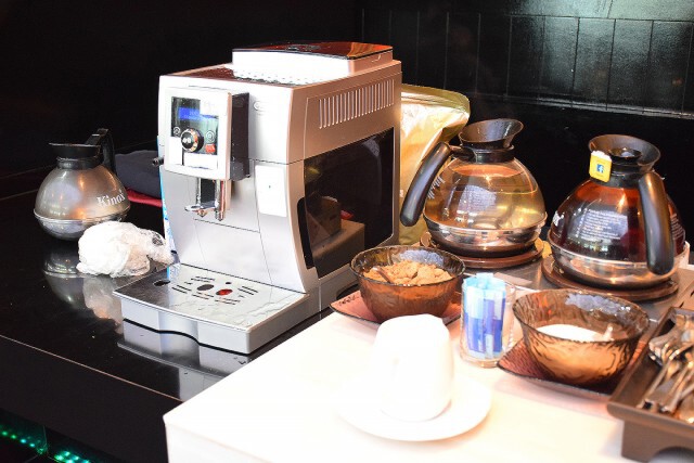 อร่อยปักหมุด : บุฟเฟ่ต์มื้อกลางวัน Retro Live Cafe @ ศูนย์ประชุมแห่งชาติสิริกิติ์