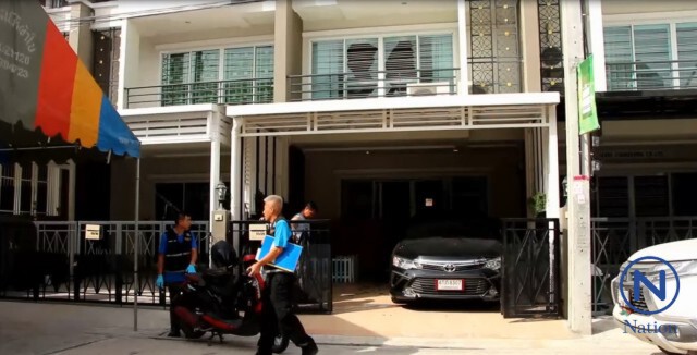 แก๊สรั่วสะสมในบ้าน สาวหิวเปิดเตาแก๊สต้มบะหมี่
ระเบิดสนั่น ไฟลุกพรึบเจ้าของบ้านเจ็บ