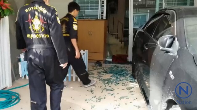 แก๊สรั่วสะสมในบ้าน สาวหิวเปิดเตาแก๊สต้มบะหมี่
ระเบิดสนั่น ไฟลุกพรึบเจ้าของบ้านเจ็บ