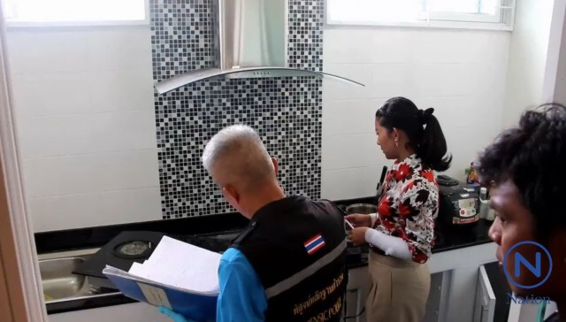 แก๊สรั่วสะสมในบ้าน สาวหิวเปิดเตาแก๊สต้มบะหมี่
ระเบิดสนั่น ไฟลุกพรึบเจ้าของบ้านเจ็บ