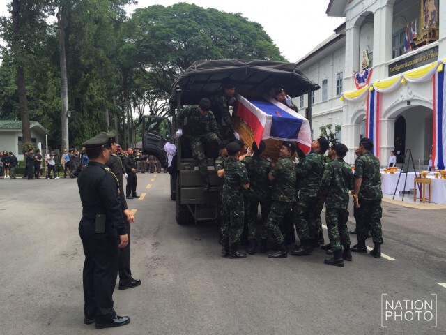 พระราชทานน้ำหลวงอาบศพ 5 ทหารกล้า