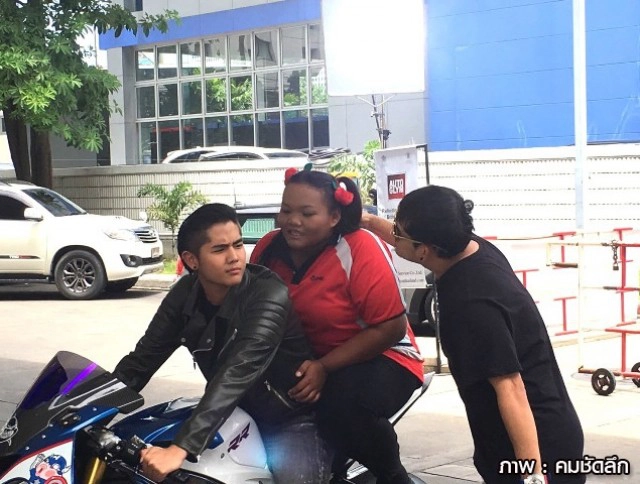 "น้ำเต้า" รับตื่นเต้น! แสดงหนังเรื่องแรก
 "ป๊าด 888 แรงทะลุนรก" ของ "พจน์ อานนท์"