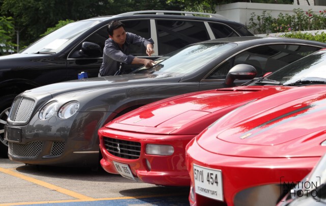 ดีเอสไอ ยึดรถหรู 49 คัน ทำรัฐเสียหาย 500 ล้าน