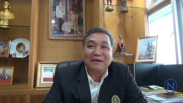 นศ.โพสต์เหน็บ ศูนย์กีฬา มรภ.เลยสร้างนาน 7 ปี
พบรอยร้าวเพียบ อธิการฯแจงหตุล่าช้าเพราะบ้านเมืองไม่ปกติ