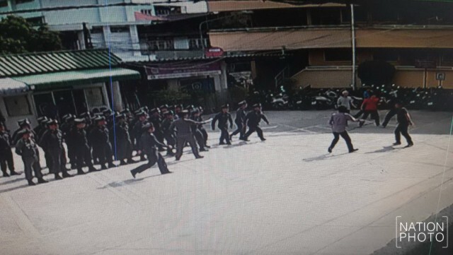 เทคโนปทุมวัน-อุเทนถวาย
เปิดศึก! เย้ย ม.44 ยกพวกฉะหน้าโรงพัก