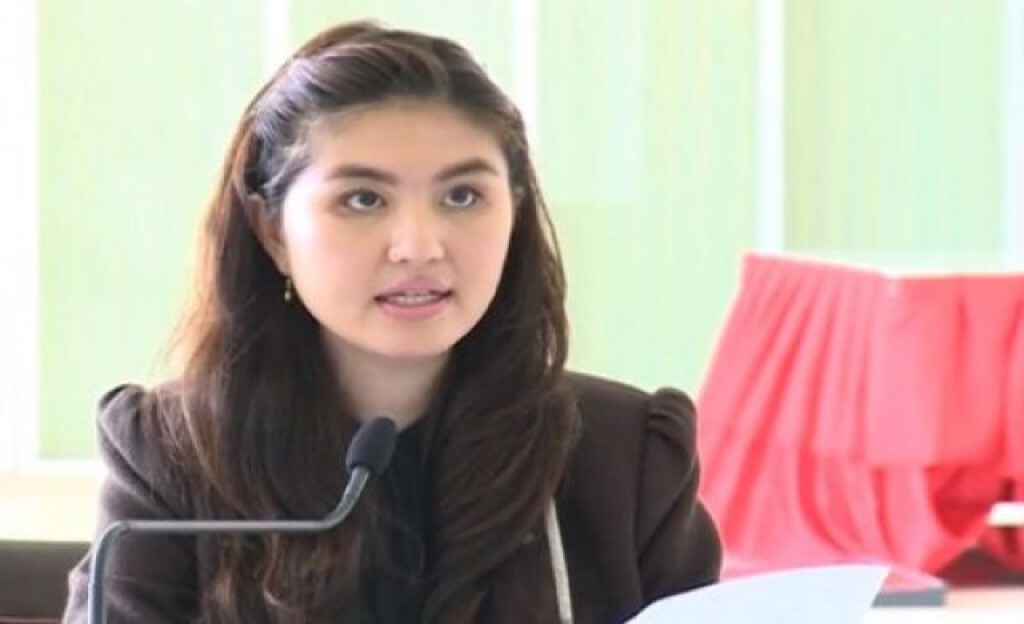 "เพื่อไทย" ซัด สว.สรรหา!
เสนอชื่อนายกฯ "บิดเบือนคำถามพ่วง" "เพื่อไทย" ซัด สว.สรรหา!
เสนอชื่อนายกฯ "บิดเบือนคำถามพ่วง"