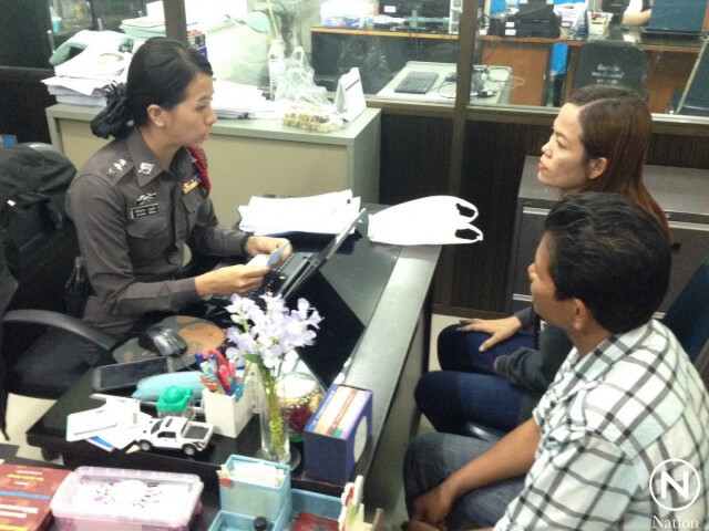 สาวในคลิปทำร้ายตำรวจรับทราบข้อกล่าวหา ยืนยันป้องกันตัว