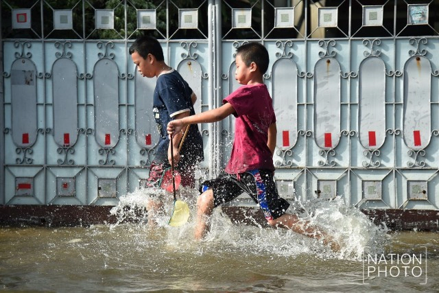 "น้ำครึ่งแข้ง"ซอยทานสัมฤทธิ์ 32