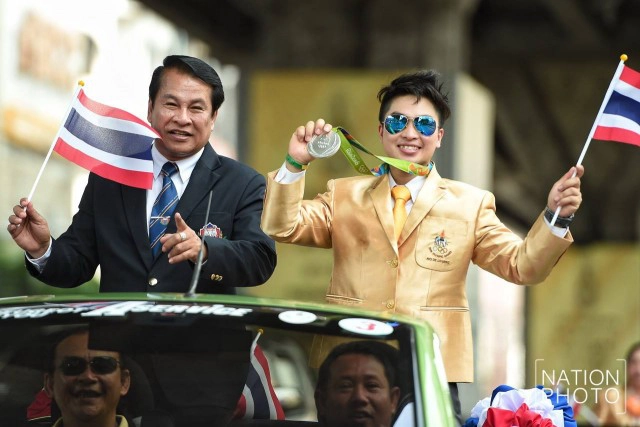 ชื่นมื่น....ขบวนแห่ทัพนักกีฬาโอลิมปิกไทย