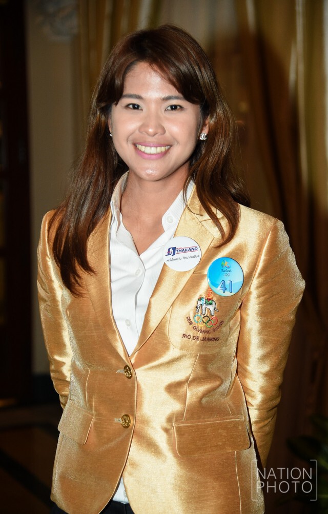 นักกีฬาโอลิมปิก รับโล่จาก"ประยุทธ์"