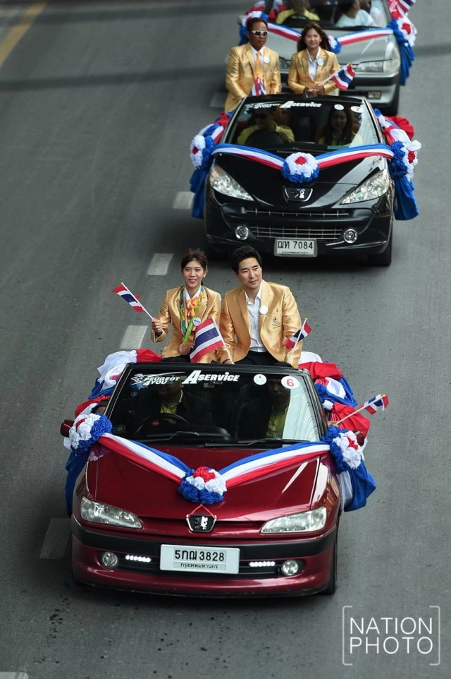 ชื่นมื่น....ขบวนแห่ทัพนักกีฬาโอลิมปิกไทย