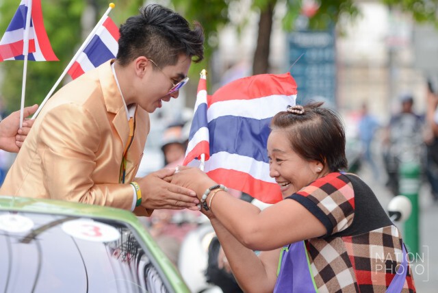 ปชช.แห่เซลฟี่ฮีโร่โอลิมปิก