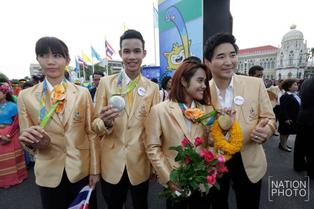 ฮีโร่โอลิมปิกพบนายกฯ