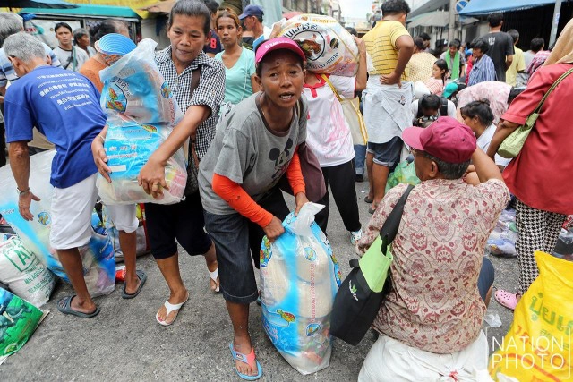 งานประเพณีทิ้งกระจาด ปี 59
