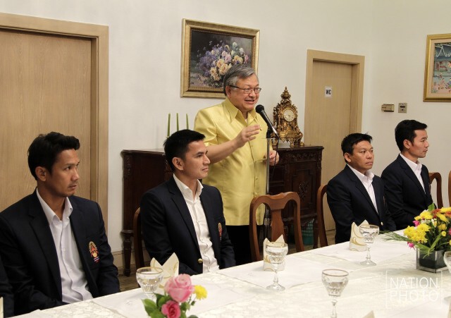 ทูตไทย เลี้ยงอาหารมื้อค่ำ "ช้างศึก" ก่อนดวลซาอุฯ คืนวันที่ 1 ก.ย.