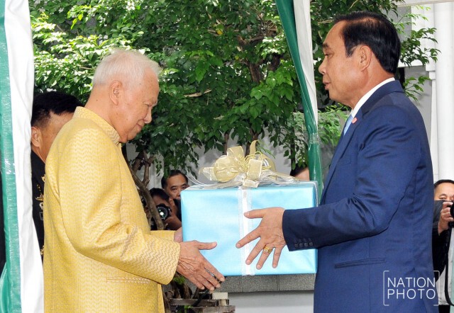 "บิ๊กตู่" ป้อง "ป๋าเปรม" ไม่เกี่ยวโยกย้ายทหารในกองทัพ