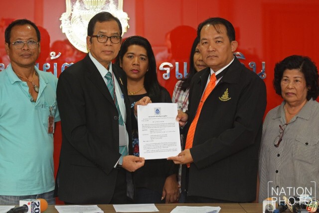 "ศรีสุวรรณ"ยื่นผู้ตรวจการฯ สอบ"พาณิชย์-แรงงาน"
ละเลยปล่อยสถาปนิกต่างชาติ ออกแบบสร้างตึกมหานคร