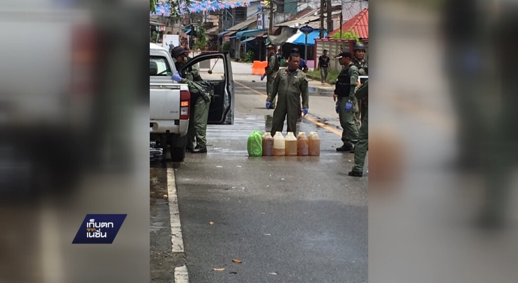 พบรถขนนมถูกปล้นซุกระเบิด พบรถขนนมถูกปล้นซุกระเบิด