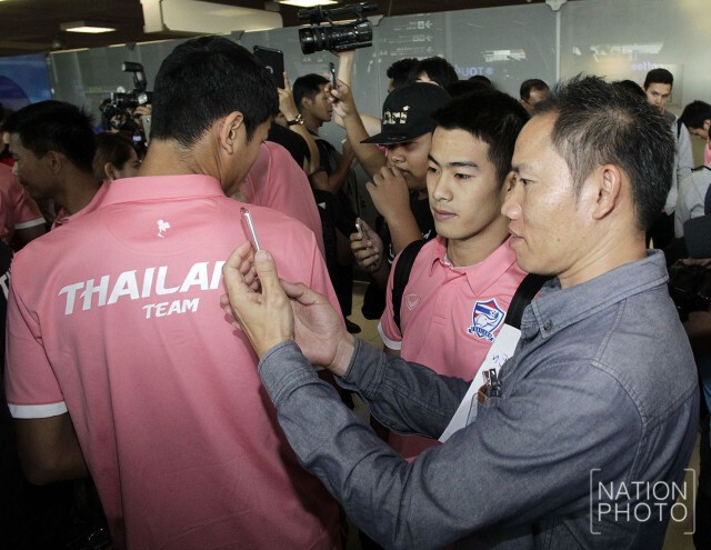 "ทัพช้างศึก" ถึงไทย โดยสวัสดิภาพ