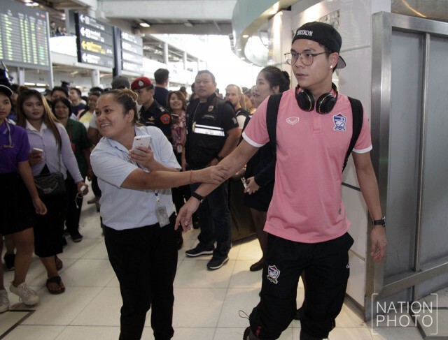 "ทัพช้างศึก" ถึงไทย โดยสวัสดิภาพ