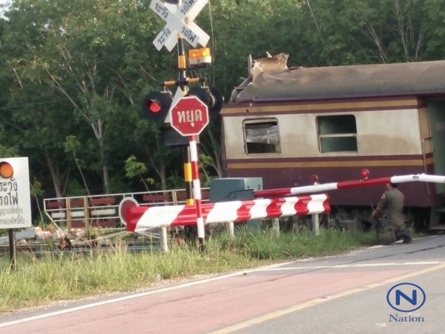 ระเบิดรถไฟหนัก 50 กก.
ตู้ขบวนขาด2ท่อน เสียชีวิต 1 บาดเจ็บ1