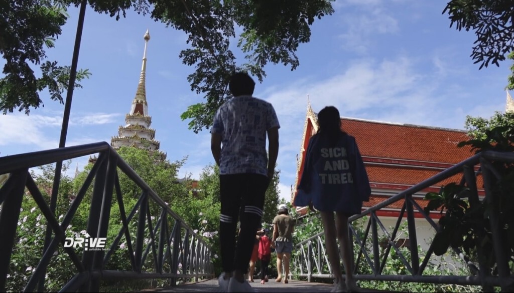 Driveเที่ยวนครปฐม หาของอร่อยตลาดดอนหวาย พายเรือล่องแม่น้ำท่าจีน  | ตอนที่ 4 (1/2) | 04-09-59