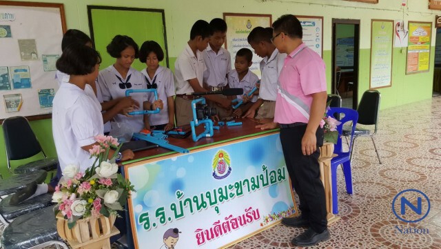 ครูไอเดียเจ๋ง! ใช้ท่อพีวีซี ทำอุปกรณ์ถ่ายหนังสั้น
ส่งประกวดคว้ารางวัล 4 ปีซ้อน