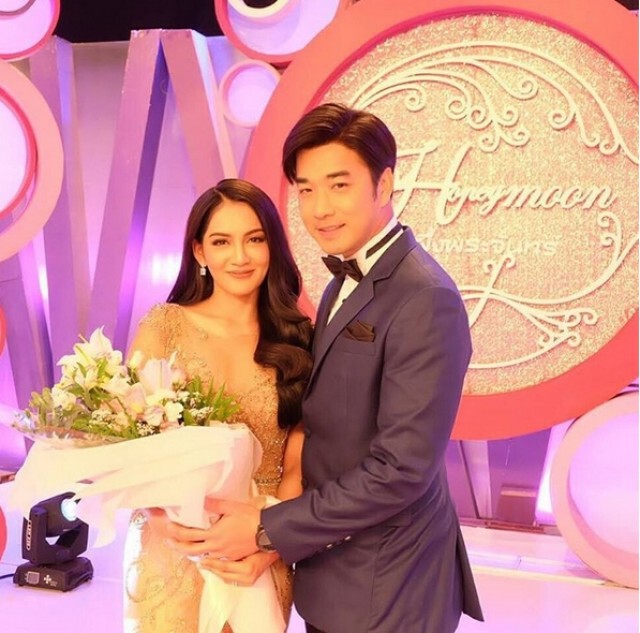 "เจมส์-ก้อย" แพลนฉลองมงคลสมรสปีหน้า