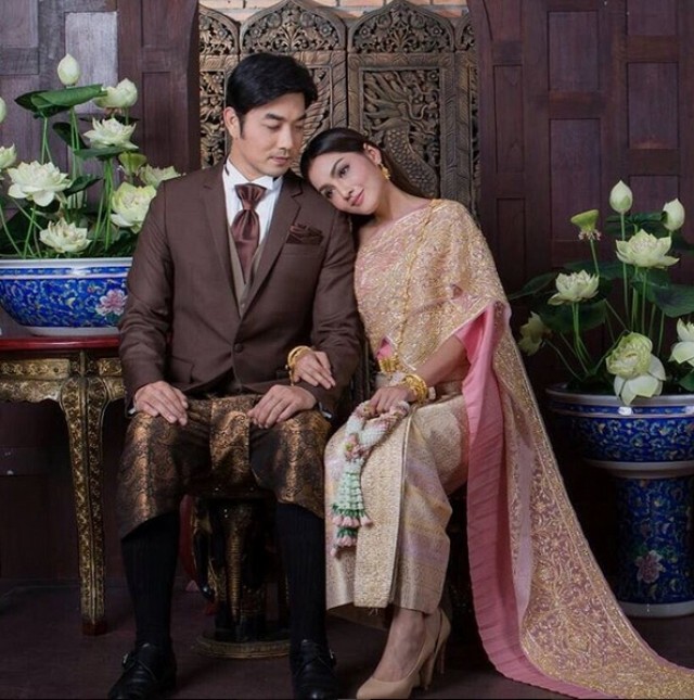 "เจมส์-ก้อย" แพลนฉลองมงคลสมรสปีหน้า