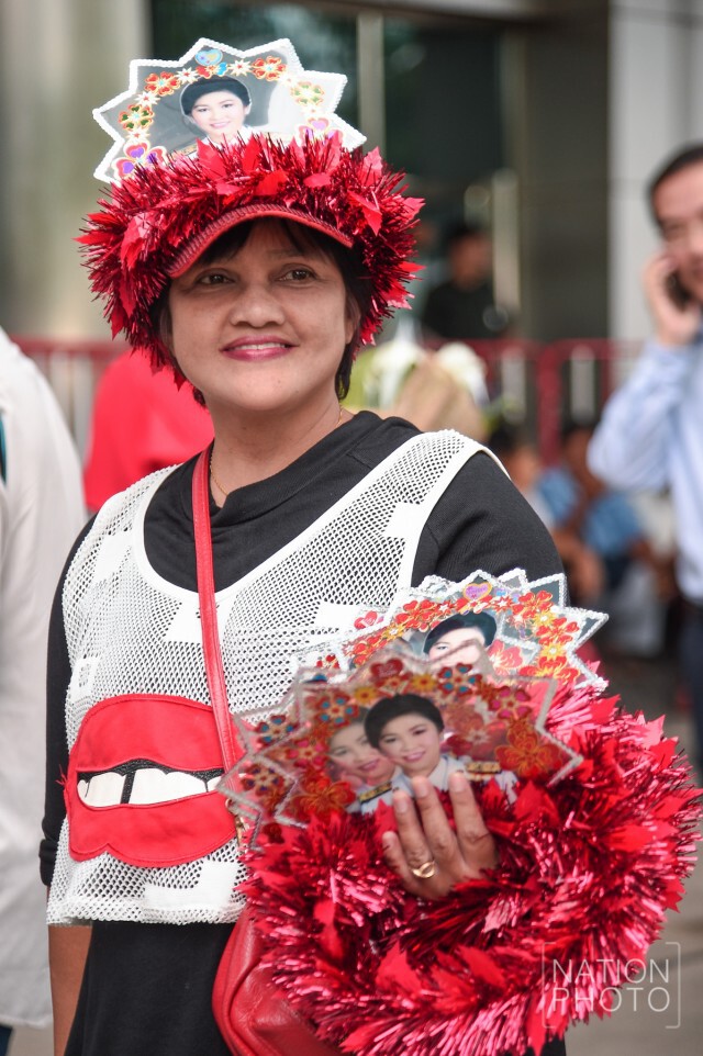 ให้กำลังใจ "ยิ่งลักษณ์" ฟังการไต่สวนคดีจำนำข้าว ครั้งที่ 3