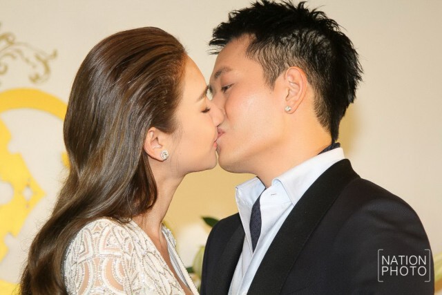 "เนย-อาร์ม" แถลงข่าว 
ฉลองมงคลสมรสสุดชื่นมื่น