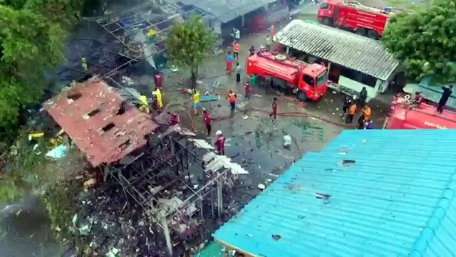 โกดังเก็บพลุอยุธยา "ระเบิด" 
คาดเกิดจากอากาศร้อน