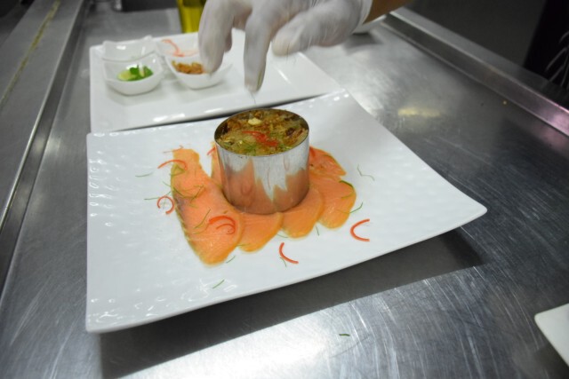 Cooking is fun : ยำส้มโอสโมกแซลม่อน เมนูอร่อยจากปารดี @ เกาะเสม็ด