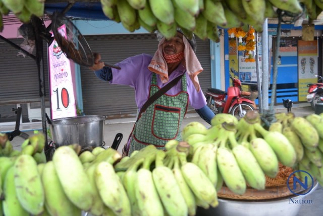 กล้วยแขกสุโขทัย ขายกล้วยทอดที่พิษณุโลกผ่อนบ้านได้สองหลัง