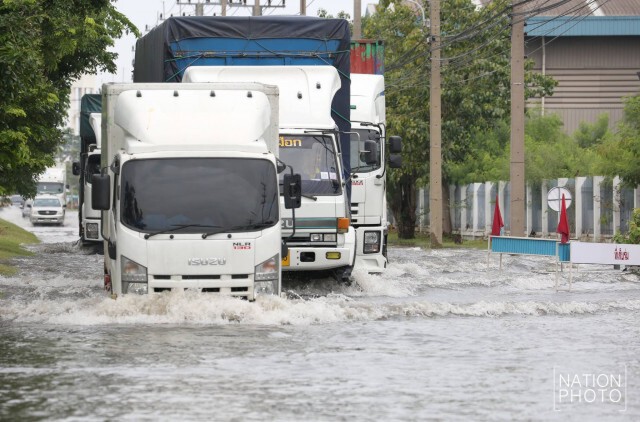 นิคมฯเวลโกรว์..อ่วม! เจอฝนถล่มหนัก