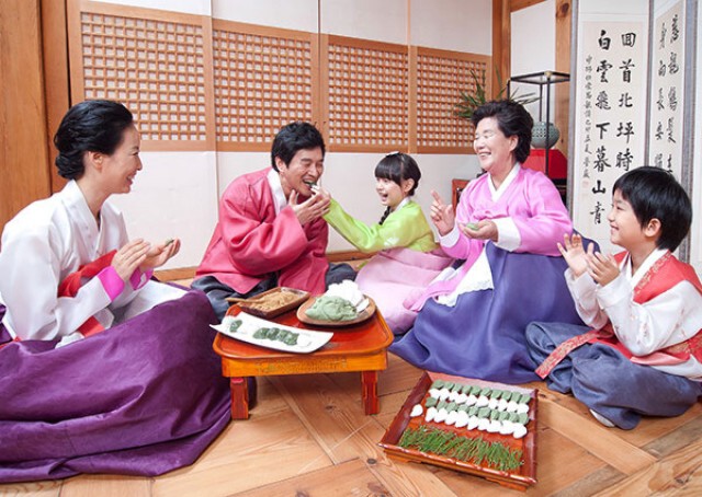 ไอดอลสาวอวยพร "เทศกาลชูซอก"