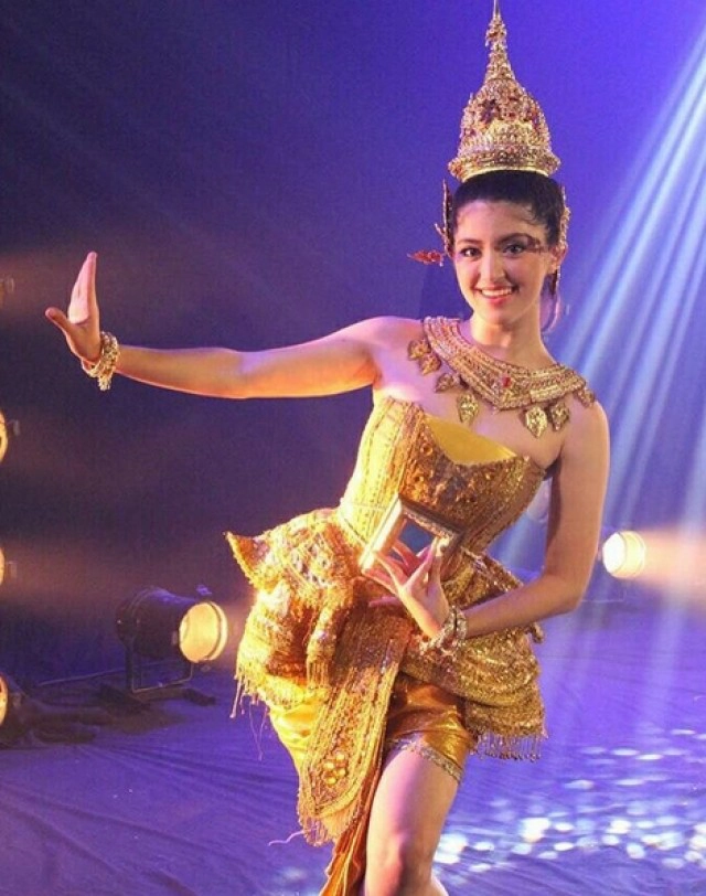 คุณแม่เอเลน สุดปลื้ม "โซฟี่" เดินหน้าทำงานเพื่อครอบครัว