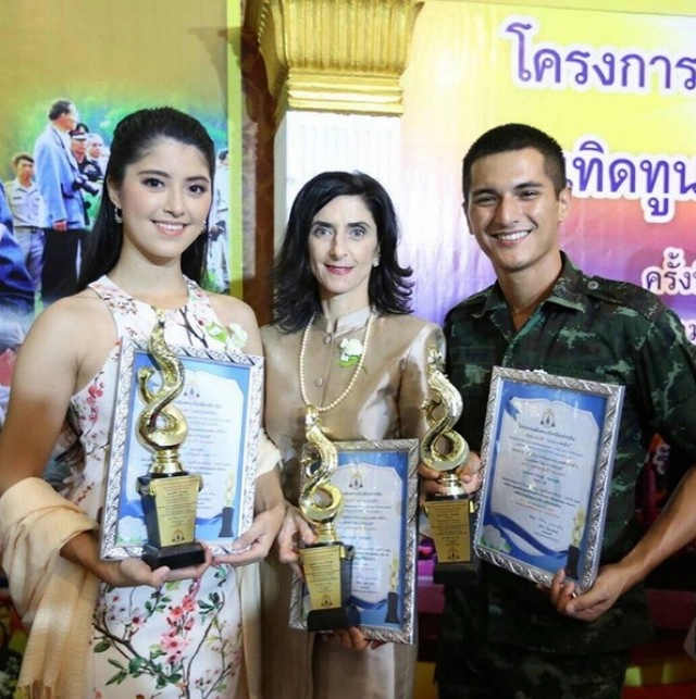 คุณแม่เอเลน สุดปลื้ม "โซฟี่" เดินหน้าทำงานเพื่อครอบครัว