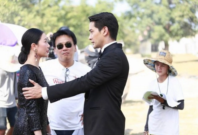 ผกก.พิษสวาทปลื้ม นายกฯชมทำละครน้ำดี