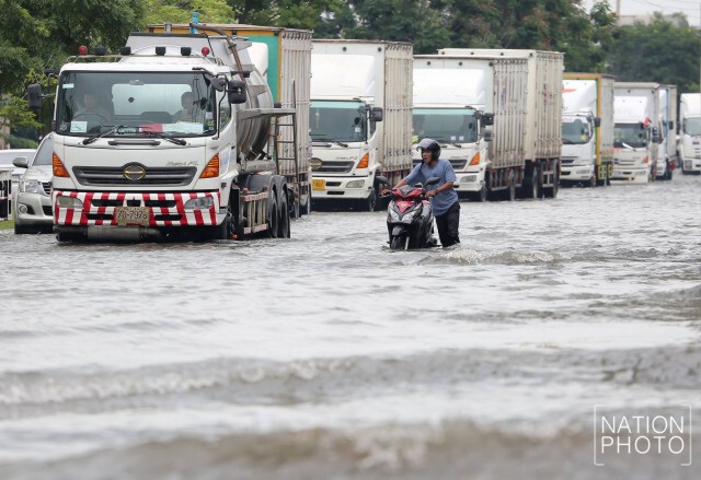 นิคมฯเวลโกรว์..อ่วม! เจอฝนถล่มหนัก