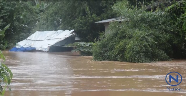 พิษพายุ"ราอี"
น้ำทะลักท่วมด่านซ้าย หนักสุดรอบ 30 ปี