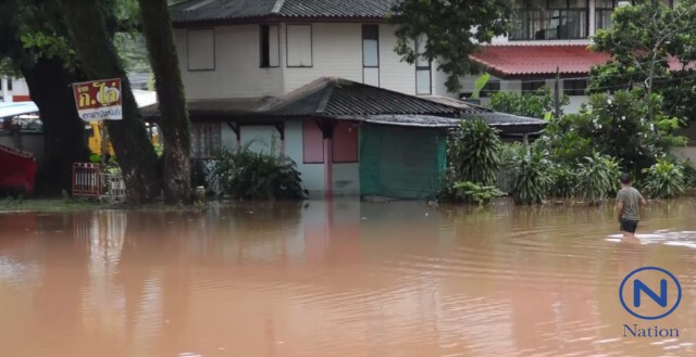 พิษพายุ"ราอี"
น้ำทะลักท่วมด่านซ้าย หนักสุดรอบ 30 ปี