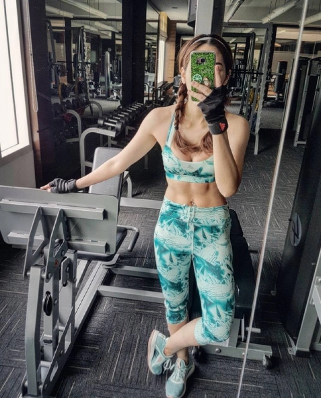 "ชมพู่"ไม่สนดราม่าชุดออกกำลังกาย เมินโดนเปรียบเทียบ "ใหม่"