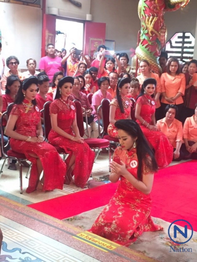 ตรุษจีนปากน้ำโพ จัด
เสี่ยงทายองค์สมมุติ"เจ้าแม่กวนอิม"
"101 ปี ศตวรรษใหม่แห่งพลังศรัทธา"