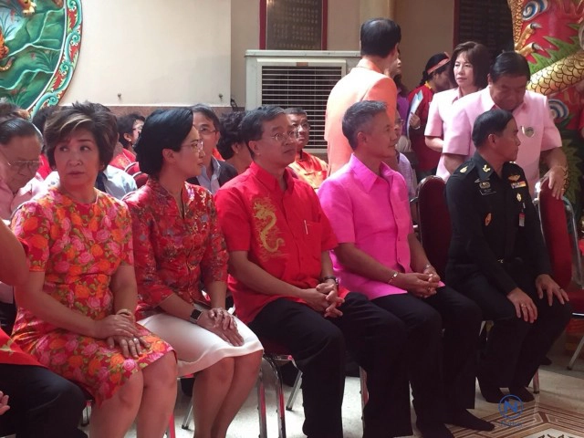 ตรุษจีนปากน้ำโพ จัด
เสี่ยงทายองค์สมมุติ"เจ้าแม่กวนอิม"
"101 ปี ศตวรรษใหม่แห่งพลังศรัทธา"