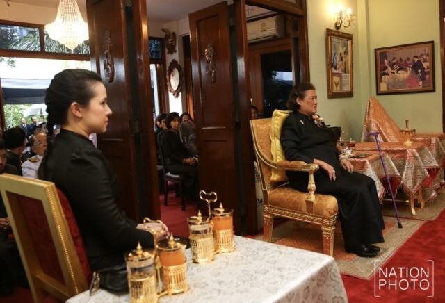 พระเทพฯ เสด็จฯแทนพระองค์ พระราชทานน้ำหลวงอาบศพ "แก้วขวัญ วัชโรทัย"