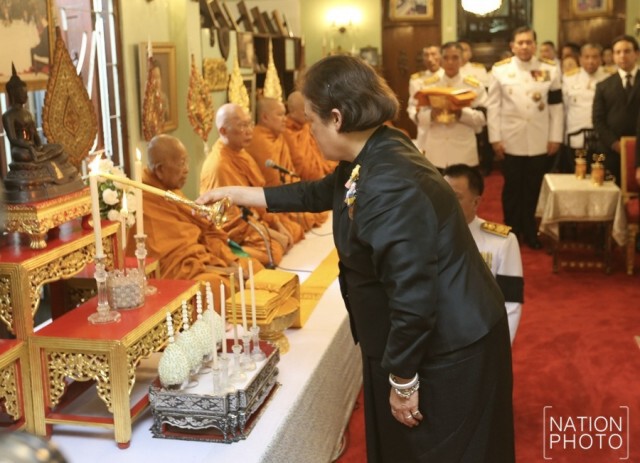 พระเทพฯ เสด็จฯแทนพระองค์ พระราชทานน้ำหลวงอาบศพ "แก้วขวัญ วัชโรทัย"